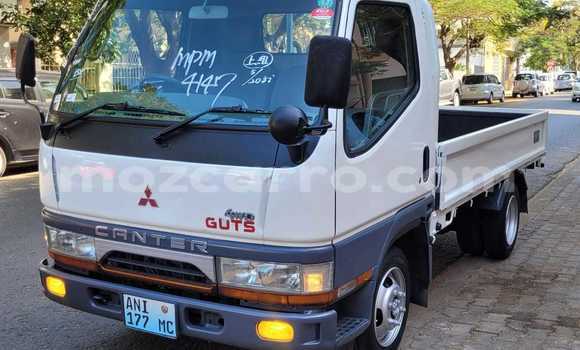 Nunua Ilio tumika Mitsubishi 500 Nyeupe Gari ndani ya Maputo nchini Maputo
