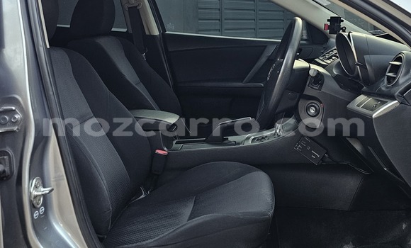 Tenga Tsaru Mazda Axela Sirivha Mota in Maputo in Maputo Tenga Tsaru Mazda Axela Sirivha Mota in Maputo in Maputo