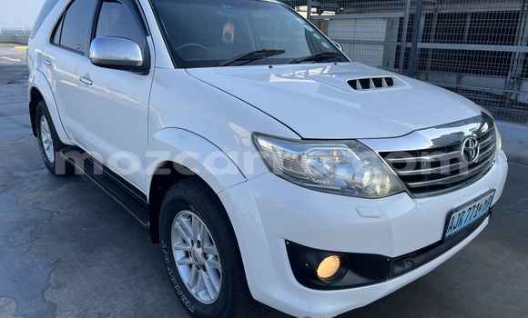 Buy Used Toyota Fortuner White Car in Maputo in Maputo