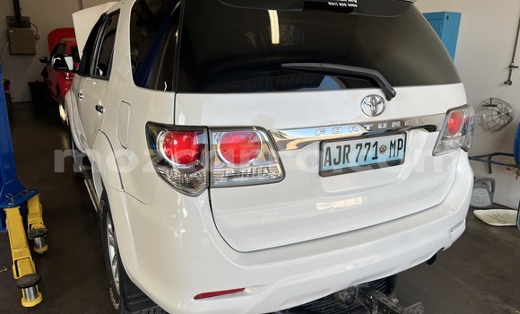 Comprar Usado Toyota Fortuner Branco Carro em Maputo em Maputo Comprar Usado Toyota Fortuner Branco Carro em Maputo em Maputo