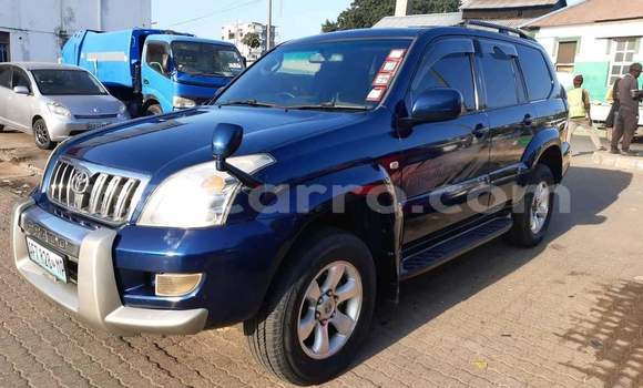 Comprar Usado Toyota Land Cruiser Prado Azul Carro em Maputo em Maputo