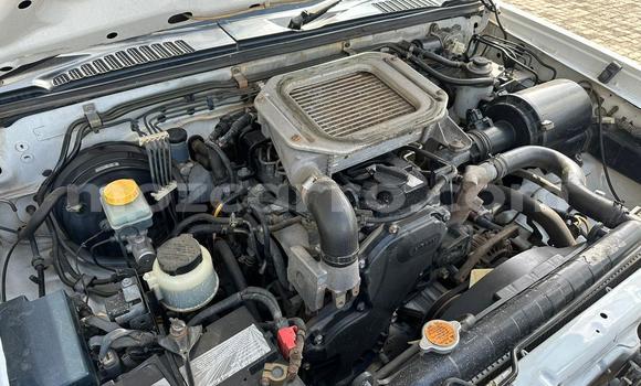 Buy Used Nissan Hardbody White Car in Maputo in Maputo Buy Used Nissan Hardbody White Car in Maputo in Maputo