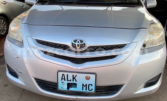 Comprar Usado Toyota Belta Prata Carro em Maputo em Maputo