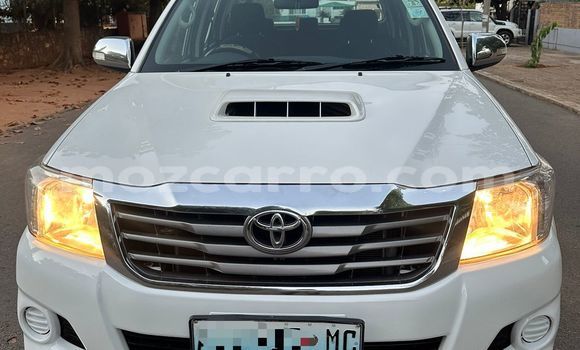 Tenga Tsaru Toyota Hilux Chena Mota in Maputo in Maputo Tenga Tsaru Toyota Hilux Chena Mota in Maputo in Maputo