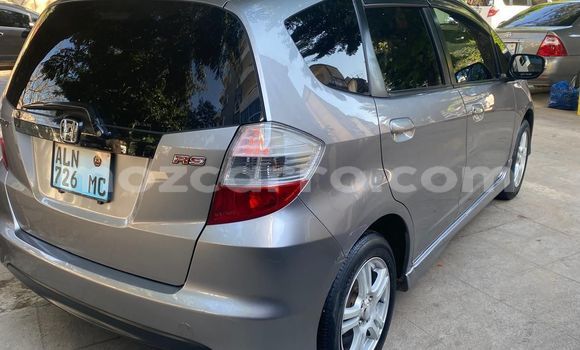Comprar Usado Honda Fit Prata Carro em Maputo em Maputo Comprar Usado Honda Fit Prata Carro em Maputo em Maputo