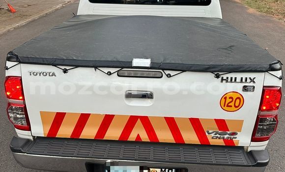 Nunua Ilio tumika Toyota Hilux Nyeupe Gari ndani ya Maputo nchini Maputo Nunua Ilio tumika Toyota Hilux Nyeupe Gari ndani ya Maputo nchini Maputo