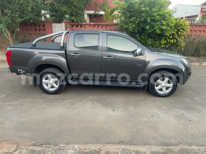 Big with watermark isuzu d max maputo maputo 25995