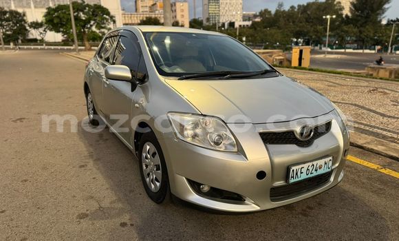Comprar Usado Toyota Auris Prata Carro em Maputo em Maputo