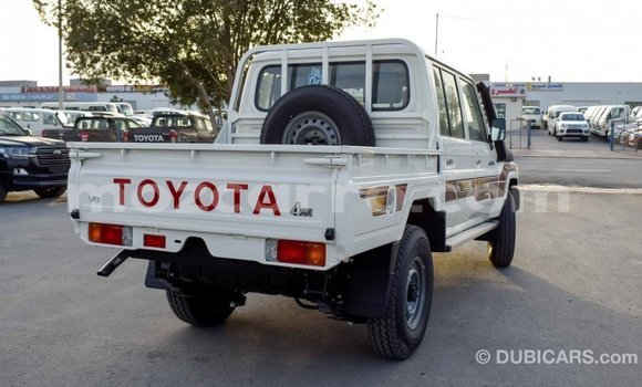 Buy Import Toyota Land Cruiser White Car in Import - Dubai in Cabo Delgado Buy Import Toyota Land Cruiser White Car in Import - Dubai in Cabo Delgado