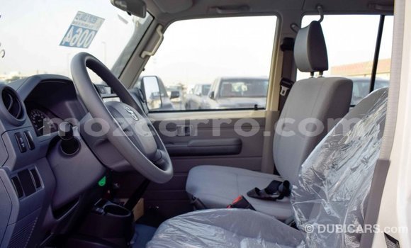 Buy Import Toyota Land Cruiser White Car in Import - Dubai in Cabo Delgado Buy Import Toyota Land Cruiser White Car in Import - Dubai in Cabo Delgado