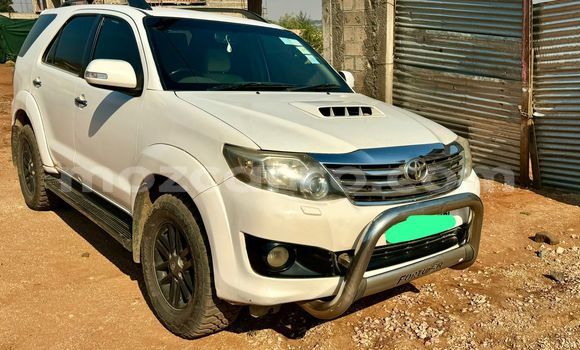 Buy Used Toyota Fortuner White Car in Maputo in Maputo Buy Used Toyota Fortuner White Car in Maputo in Maputo