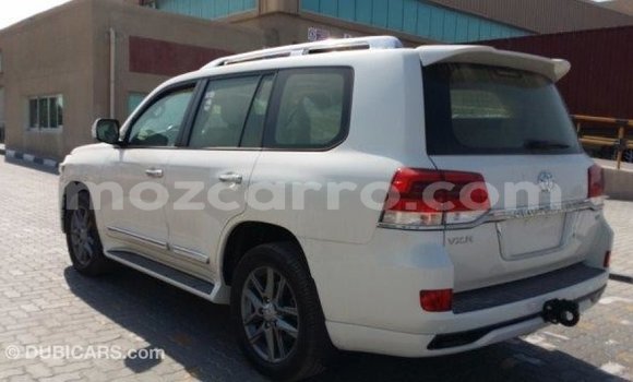 Tenga Imported Toyota Land Cruiser Chena Mota in Import - Dubai in Cabo Delgado Tenga Imported Toyota Land Cruiser Chena Mota in Import - Dubai in Cabo Delgado
