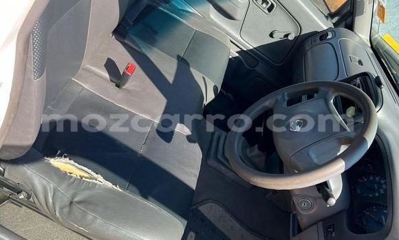 Buy Used Nissan Hardbody White Car in Maputo in Maputo Buy Used Nissan Hardbody White Car in Maputo in Maputo