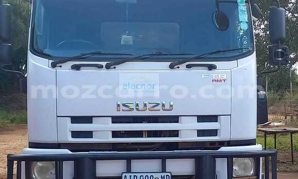 Comprar Usado Isuzu FTR 850 Branco Caminhão em Vilankulo em Inhambane Comprar Usado Isuzu FTR 850 Branco Caminhão em Vilankulo em Inhambane