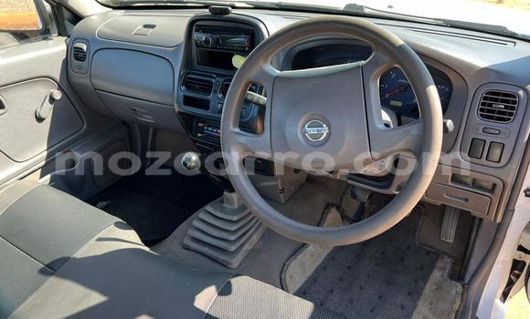 Nunua Ilio tumika Nissan Hardbody Nyeupe Gari ndani ya Maputo nchini Maputo Nunua Ilio tumika Nissan Hardbody Nyeupe Gari ndani ya Maputo nchini Maputo