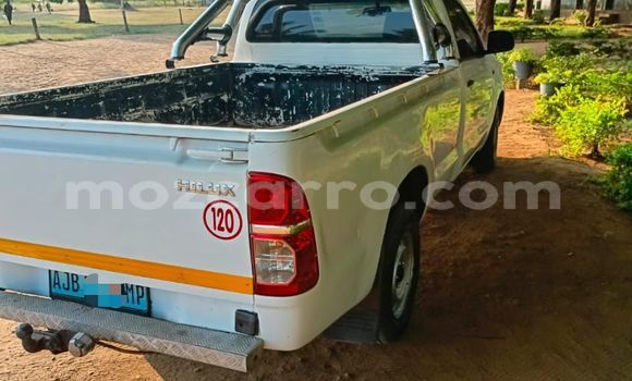 Tenga Tsaru Toyota Hilux Chena Mota in Maputo in Maputo Tenga Tsaru Toyota Hilux Chena Mota in Maputo in Maputo