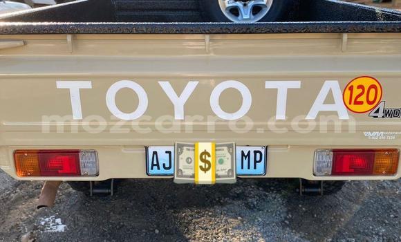 Nunua Ilio tumika Toyota Land Cruiser Brown Gari ndani ya Maputo nchini Maputo Nunua Ilio tumika Toyota Land Cruiser Brown Gari ndani ya Maputo nchini Maputo
