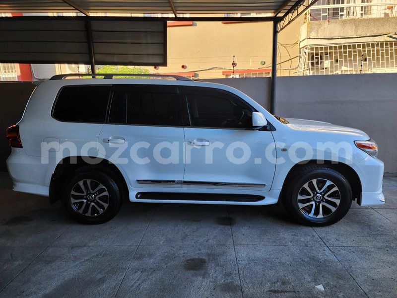 Big with watermark toyota land cruiser maputo maputo 26060