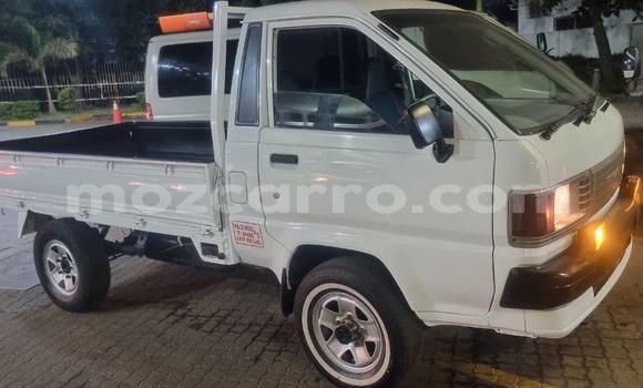Tenga Tsaru Toyota 4Runner Chena Mota in Maputo in Maputo