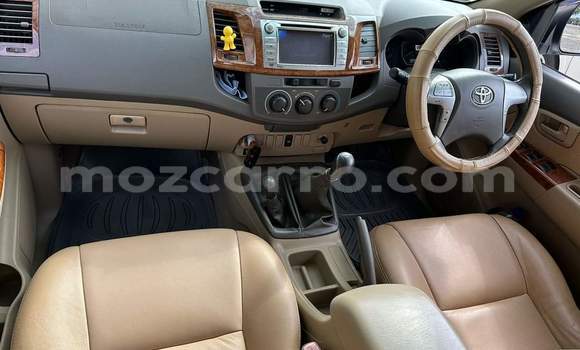 Comprar Usado Toyota Hilux Branco Carro em Maputo em Maputo Comprar Usado Toyota Hilux Branco Carro em Maputo em Maputo