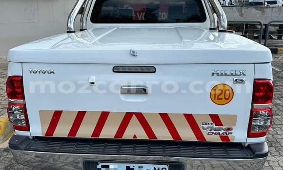 Comprar Usado Toyota Hilux Branco Carro em Maputo em Maputo Comprar Usado Toyota Hilux Branco Carro em Maputo em Maputo