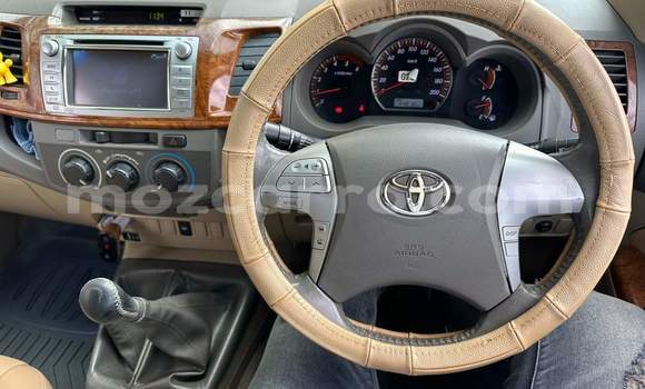 Comprar Usado Toyota Hilux Branco Carro em Maputo em Maputo Comprar Usado Toyota Hilux Branco Carro em Maputo em Maputo
