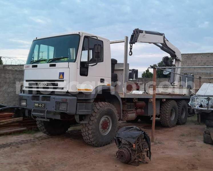 Big with watermark iveco massif maputo maputo 26088