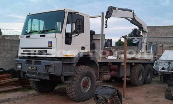 Buy Used IVECO Massif White Car in Maputo in Maputo Buy Used IVECO Massif White Car in Maputo in Maputo