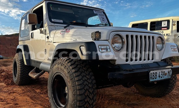 Comprar Usado Jeep Wrangler Branco Carro em Maputo em Maputo Comprar Usado Jeep Wrangler Branco Carro em Maputo em Maputo