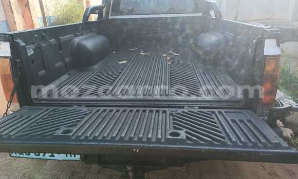 Nunua Ilio tumika Nissan Hardbody Nyeupe Gari ndani ya Maputo nchini Maputo Nunua Ilio tumika Nissan Hardbody Nyeupe Gari ndani ya Maputo nchini Maputo