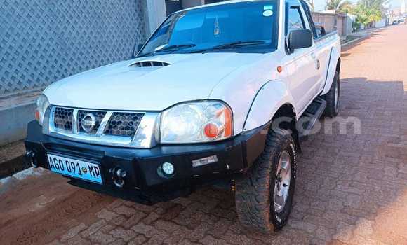 Nunua Ilio tumika Nissan Hardbody Nyeupe Gari ndani ya Maputo nchini Maputo Nunua Ilio tumika Nissan Hardbody Nyeupe Gari ndani ya Maputo nchini Maputo