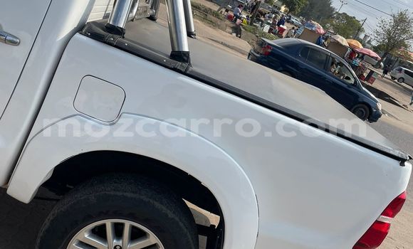 Tenga Tsaru Toyota Hilux Chena Mota in Maputo in Maputo Tenga Tsaru Toyota Hilux Chena Mota in Maputo in Maputo