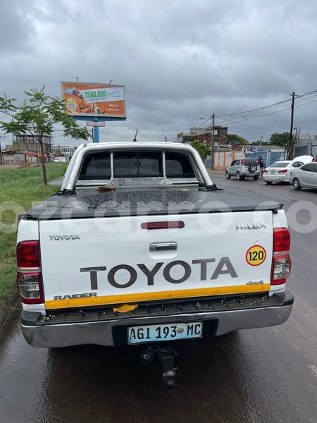 Big with watermark toyota hilux maputo maputo 26102