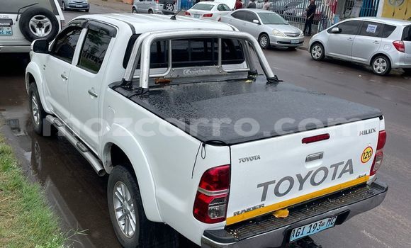 Tenga Tsaru Toyota Hilux Chena Mota in Maputo in Maputo Tenga Tsaru Toyota Hilux Chena Mota in Maputo in Maputo