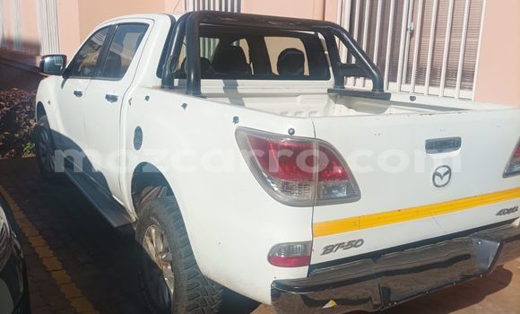 Tenga Tsaru Mazda BT-50 Chena Mota in Maputo in Maputo Tenga Tsaru Mazda BT-50 Chena Mota in Maputo in Maputo