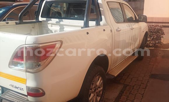 Tenga Tsaru Mazda BT-50 Chena Mota in Maputo in Maputo Tenga Tsaru Mazda BT-50 Chena Mota in Maputo in Maputo