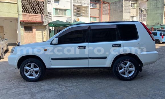 Comprar Usado Nissan X-Trail Branco Carro em Maputo em Maputo