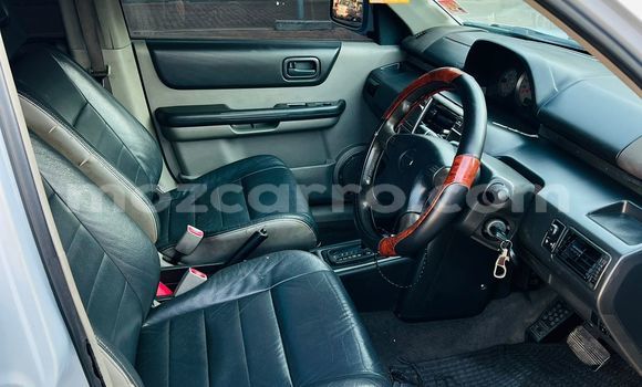 Comprar Usado Nissan X-Trail Azul Carro em Maputo em Maputo Comprar Usado Nissan X-Trail Azul Carro em Maputo em Maputo