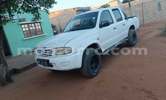 Nunua Ilio tumika Mazda 121 Nyeupe Gari ndani ya Maputo nchini Maputo Nunua Ilio tumika Mazda 121 Nyeupe Gari ndani ya Maputo nchini Maputo