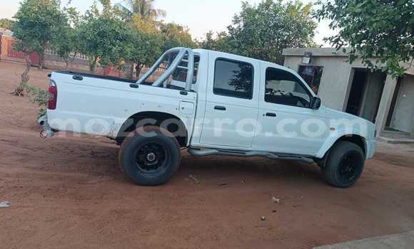 Nunua Ilio tumika Mazda 121 Nyeupe Gari ndani ya Maputo nchini Maputo Nunua Ilio tumika Mazda 121 Nyeupe Gari ndani ya Maputo nchini Maputo