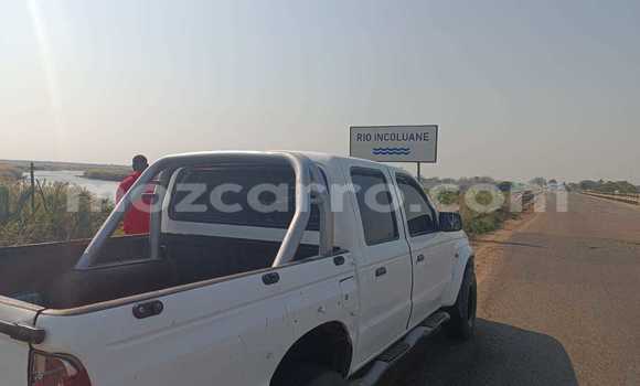 Nunua Ilio tumika Mazda 121 Nyeupe Gari ndani ya Maputo nchini Maputo Nunua Ilio tumika Mazda 121 Nyeupe Gari ndani ya Maputo nchini Maputo