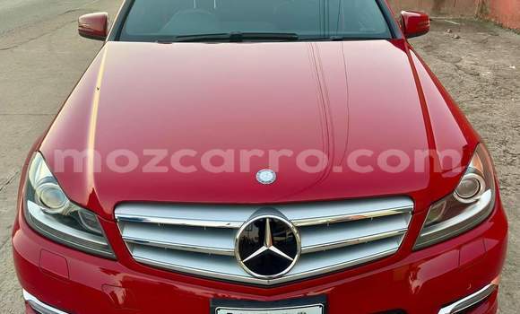 Comprar Usado Mercedes-Benz C-Classe Vermelho Carro em Maputo em Maputo Comprar Usado Mercedes-Benz C-Classe Vermelho Carro em Maputo em Maputo