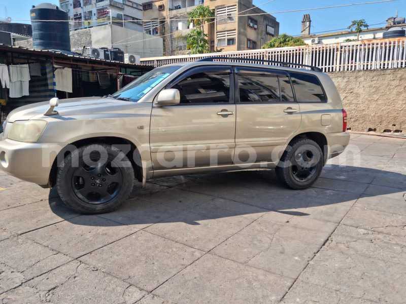 Big with watermark toyota granvia maputo maputo 26124