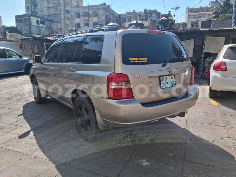 Big with watermark toyota granvia maputo maputo 26124