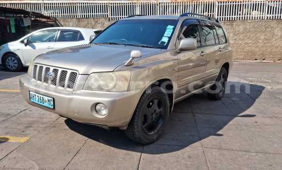 Buy Used Toyota Granvia Brown Car in Maputo in Maputo Buy Used Toyota Granvia Brown Car in Maputo in Maputo