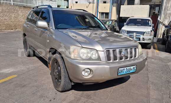 Buy Used Toyota Granvia Brown Car in Maputo in Maputo Buy Used Toyota Granvia Brown Car in Maputo in Maputo