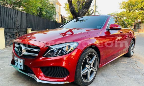 Tenga Tsaru Mercedes-Benz C-Classe Tsvuku Mota in Maputo in Maputo Tenga Tsaru Mercedes-Benz C-Classe Tsvuku Mota in Maputo in Maputo