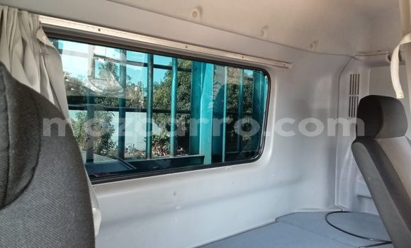 Nunua Ilio tumika Toyota 4Runner Bluu Gari ndani ya Maputo nchini Maputo Nunua Ilio tumika Toyota 4Runner Bluu Gari ndani ya Maputo nchini Maputo