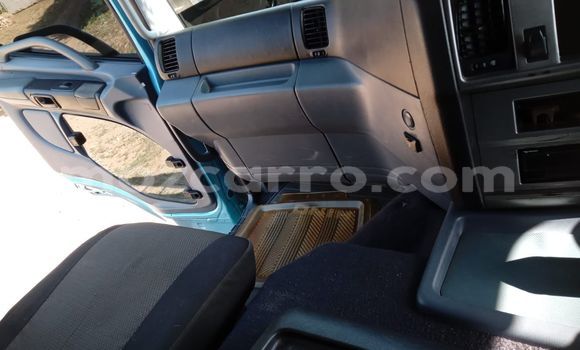Nunua Ilio tumika Toyota 4Runner Bluu Gari ndani ya Maputo nchini Maputo Nunua Ilio tumika Toyota 4Runner Bluu Gari ndani ya Maputo nchini Maputo