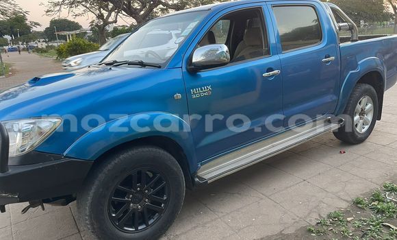 Comprar Usado Toyota Hilux Azul Carro em Maputo em Maputo